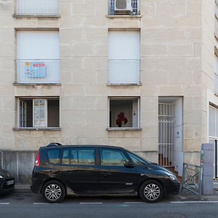 Appartement De Charme - Vue Sur Remparts - Wifi Gratuit - Parking Payant A Proximite Avignon Ngoại thất bức ảnh
