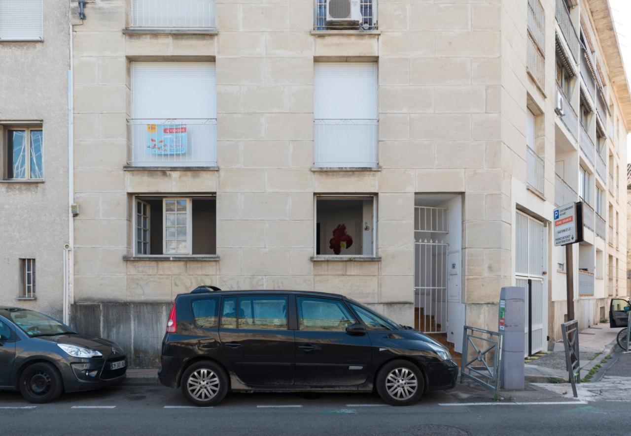 Appartement De Charme - Vue Sur Remparts - Wifi Gratuit - Parking Payant A Proximite Avignon Ngoại thất bức ảnh